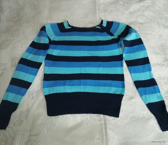 Кофточка из тонкого хлопка в красивую сине-голубую полоску. Размер 42-44,фирменная,красивая.