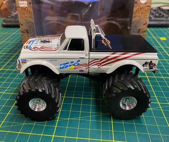1/43 Chevrolet K-10 Monster Truck | Greenlight