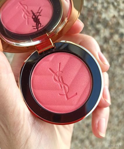 Румяна YSL Make Me Blush Bold Blurring Blush 6 gr в отттенке 93 Restless Rose