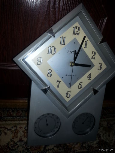 Часы настенные с влажностью и термометром