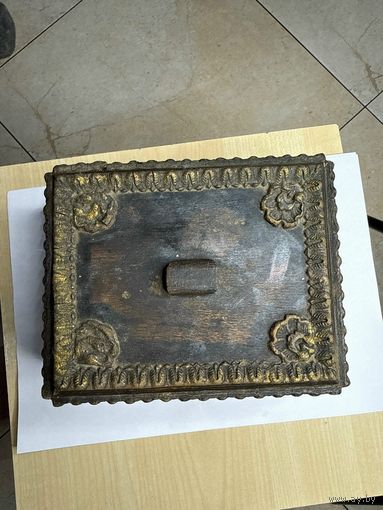 Шкатулка деревянная