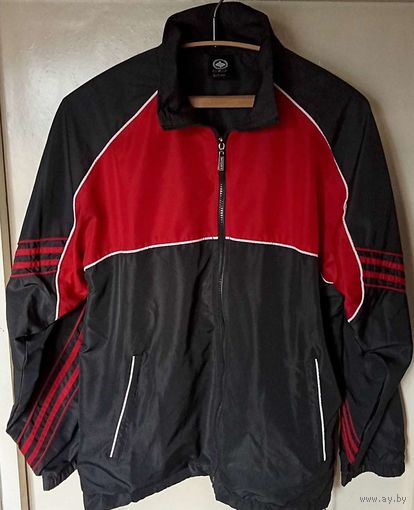 Куртка Sport wear Оригинал!разм М,на рост 172-175 см,состояние новой!