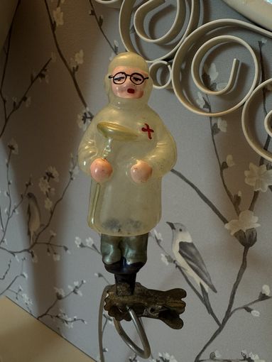 Елочная игрушка Айболит