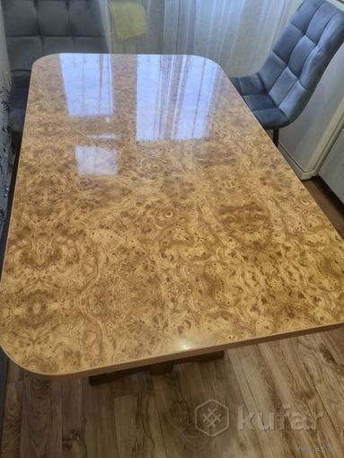 Стол кухонный