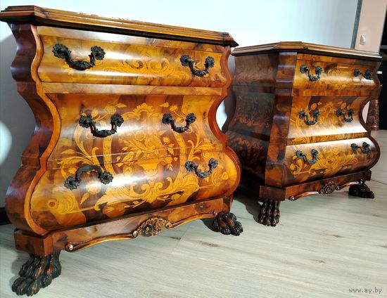 Пара комодиков (тумбочек)