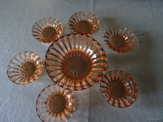 Набор для варенья, карамельное стекло, винтаж СССР, вазочка 1 шт - верх 16 см, донышко 8 см, выс. 5,5 см, розетка - 6 шт -верх 10 см, донышко 6 см, выс 2,5 см