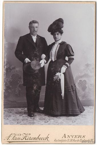 Старинная фотография на картоне