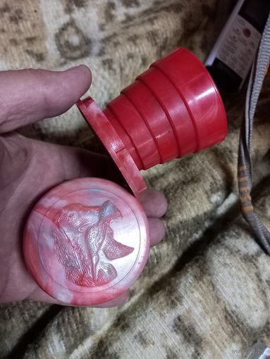 Стаканчик раскладной СССР Охотничий Собака в зубах держит утку круть