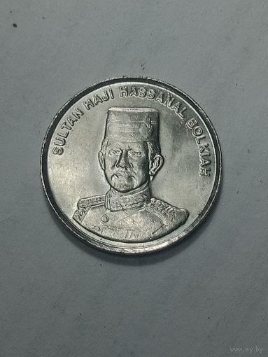 Бруней 10 сенов 2004 года .