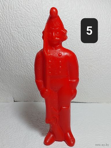 Ретро-игрушка "Солдат"(пластмасса)-СССР,70-е годы-No5(красный)