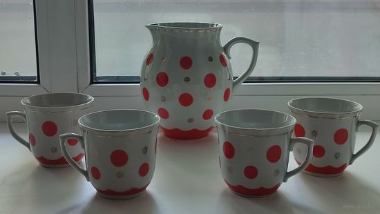 Молочный кувшин с чашками. Винтаж.Знак качества. Городницкий ФЗ.