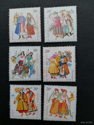 Украина 2001 Серия из 6 марок "Украинская народная одежда" (чистые**) Mi.476а-481а каталог 2.00 евро