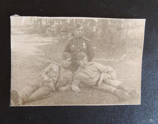 Фото "На привале", 1944 г.