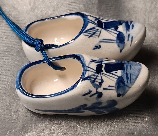 Башмачки. 6 см. Фарфор. Delft. Дания.