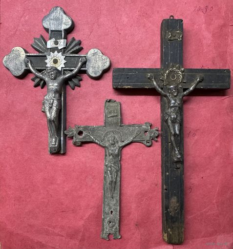 Распятия.цена за все.