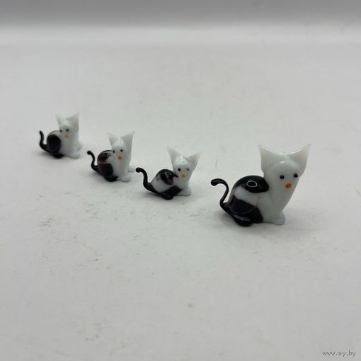 Миниатюрные фигурки из муранского стекла Кошка с котятами. Италия. Арт 3135