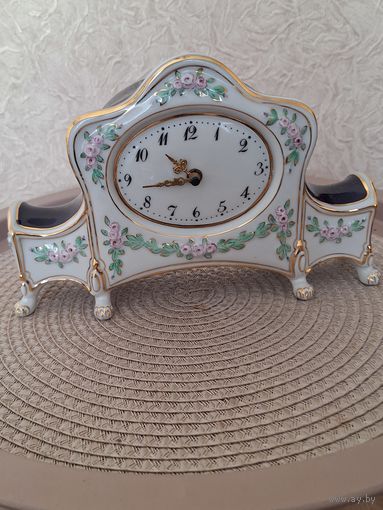 Винтажные фарфоровые каминные часы  Royal Dux Bohemia  Чехия
