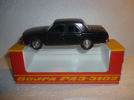 Модель авто ВОЛГА ГАЗ 3102. 1:43. СССР.