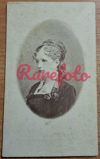 1880 Визит портрет Девушка платье украшения прическа студийное фото анонимное типажи прошлого ретро