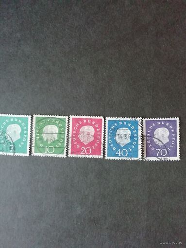 ФРГ 1959 Серия из пяти марок стандарта "Президент ФРГ Теодор Хойс" (гашеные без клея) Mi. 302-306 каталог 3.00 евро