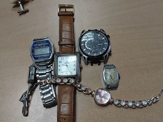 Лот интересных часов