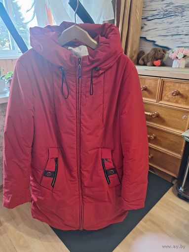 Куртка женская зимняя 54-56 р. с наполнит. верблюд