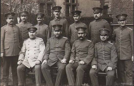 Старинные военные фотографии-(первой мировой)-разного формата начала 20 века-всех 6 штук!