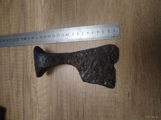 Топор  крепыш.
