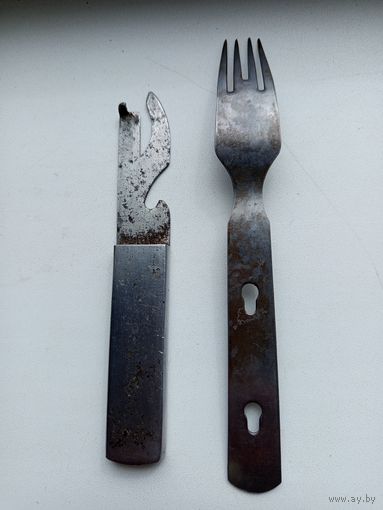 Вилка и открывашка из походного,немецкого набора.