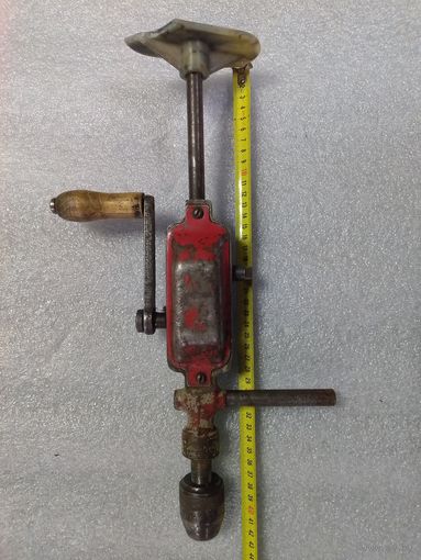 Ручная дрель с упором