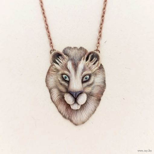 Лев. Подвеска ручной работы