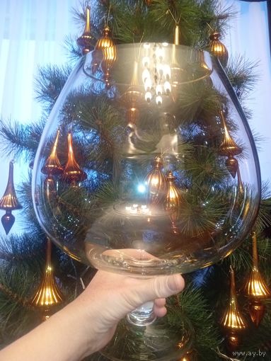 Ваза. Бокал. Вместимость 5 литров