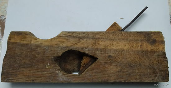 Рубанок Фальцгебель (он же фальцгобель, фальцхебель, фальцгубель)-2, найдено в Мстиславле.