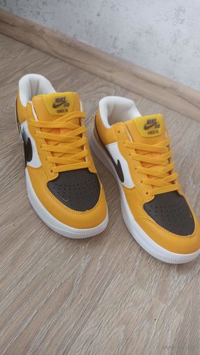 Кроссовки мужские Nike