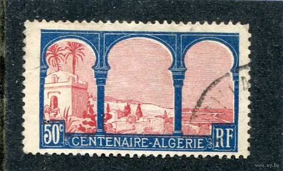 Французский Алжир. Марка выпущена в честь 100-летия. Вид на бухту Алжира. 50с