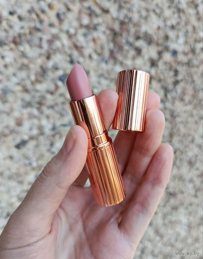 Помада Charlotte Tilbury K.I.S S I.N.G Satin Shine Lipstick в оттенке Pillow Talk Fair (полноразмерная, из набора, без коробочки)