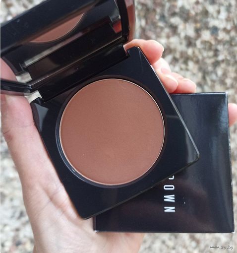 Бронзер Bobbi Brown Bronzing Powder 9 gr в оттенке Natural