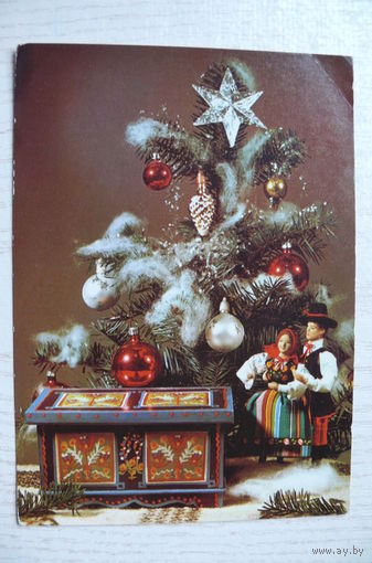 Новогодняя окрытка; 1981, подписана, изд. Польша (куклы в национальных костюмах).