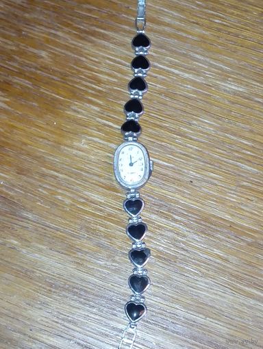 Часы механические ЛУЧ . Браслет с камушкоми