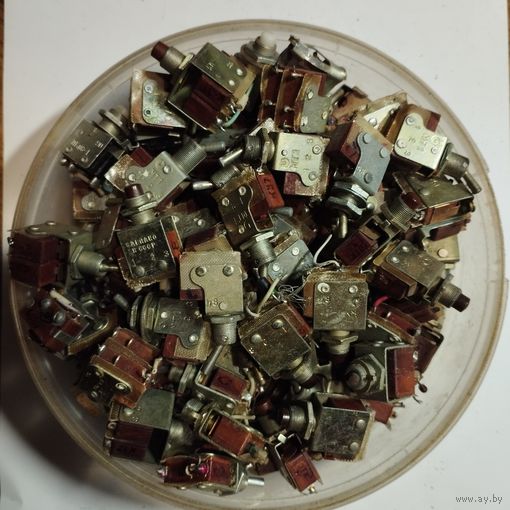 Микро переключатели МД-1 и подобные.