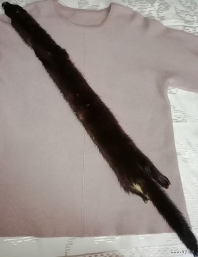 Мех натуральный коричневый норки хорошей выделки, цельным чулком.