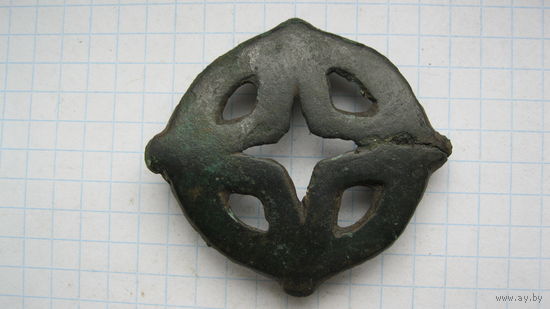 Застежка древняя. Бронза, литье.