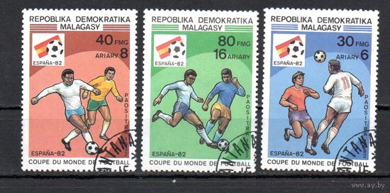 Чемпионат мира по футболу в Испании Мадагаскар 1982 год серия из  3-х марок