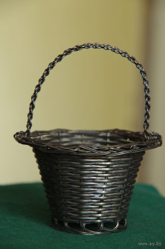 Корзинка мельхиоровая   ( диаметр 9,5 см , высота 6,5 см  ;  12,5 см )