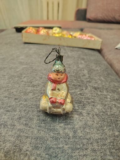 Все лоты с 1 Рубля. ЕЛОЧНАЯ ИГРУШКА СССР. МАЛЬЧИК НА САНКАХ. САНОЧНИК. НЕ ЧАСТАЯ.