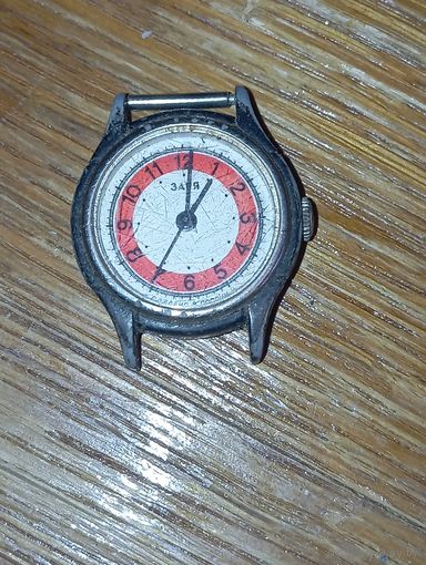 Часы механические ЗАРЯ с рубля