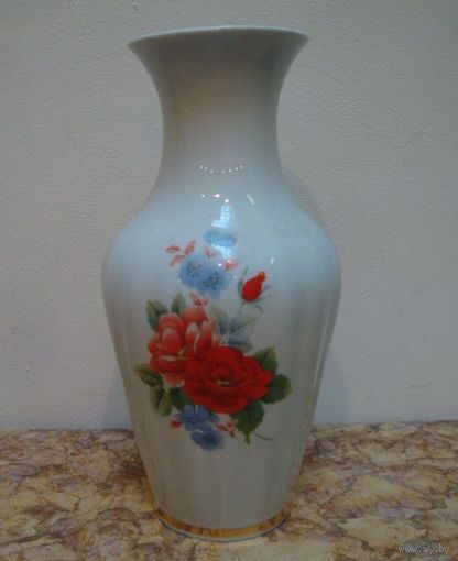 Ваза фарфоровая Шиповник, Добруш