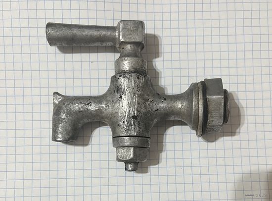 Кран водопроводный или бочковой. Алюминий
