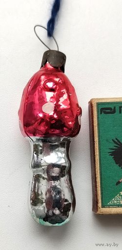 Ёлочная игрушка. Мухомор. 055.