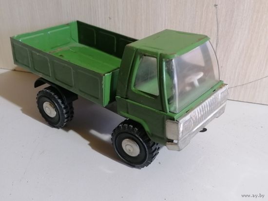 Советская металическая детская машинка